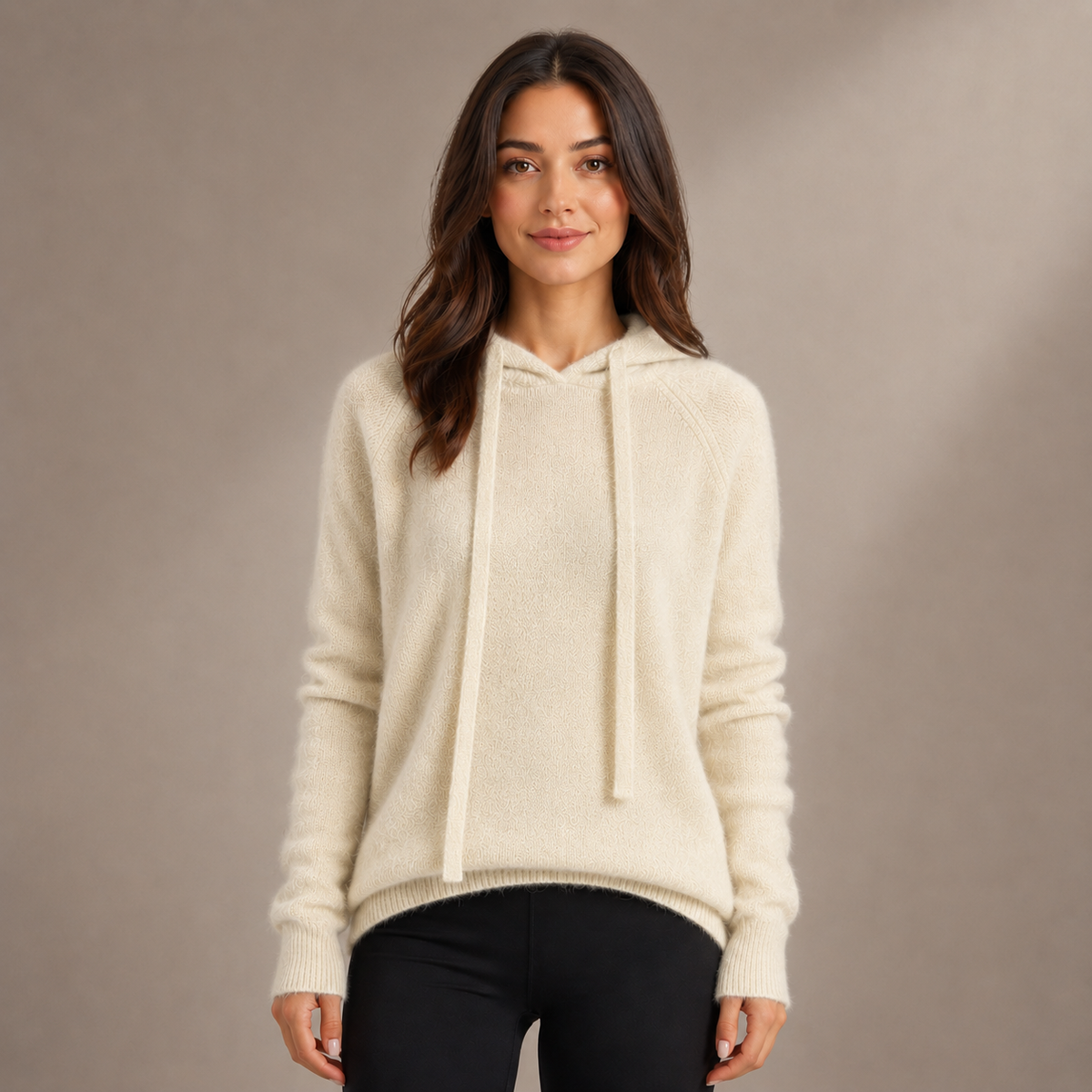 Camisola de Senhora com Gola Alta e Capuz