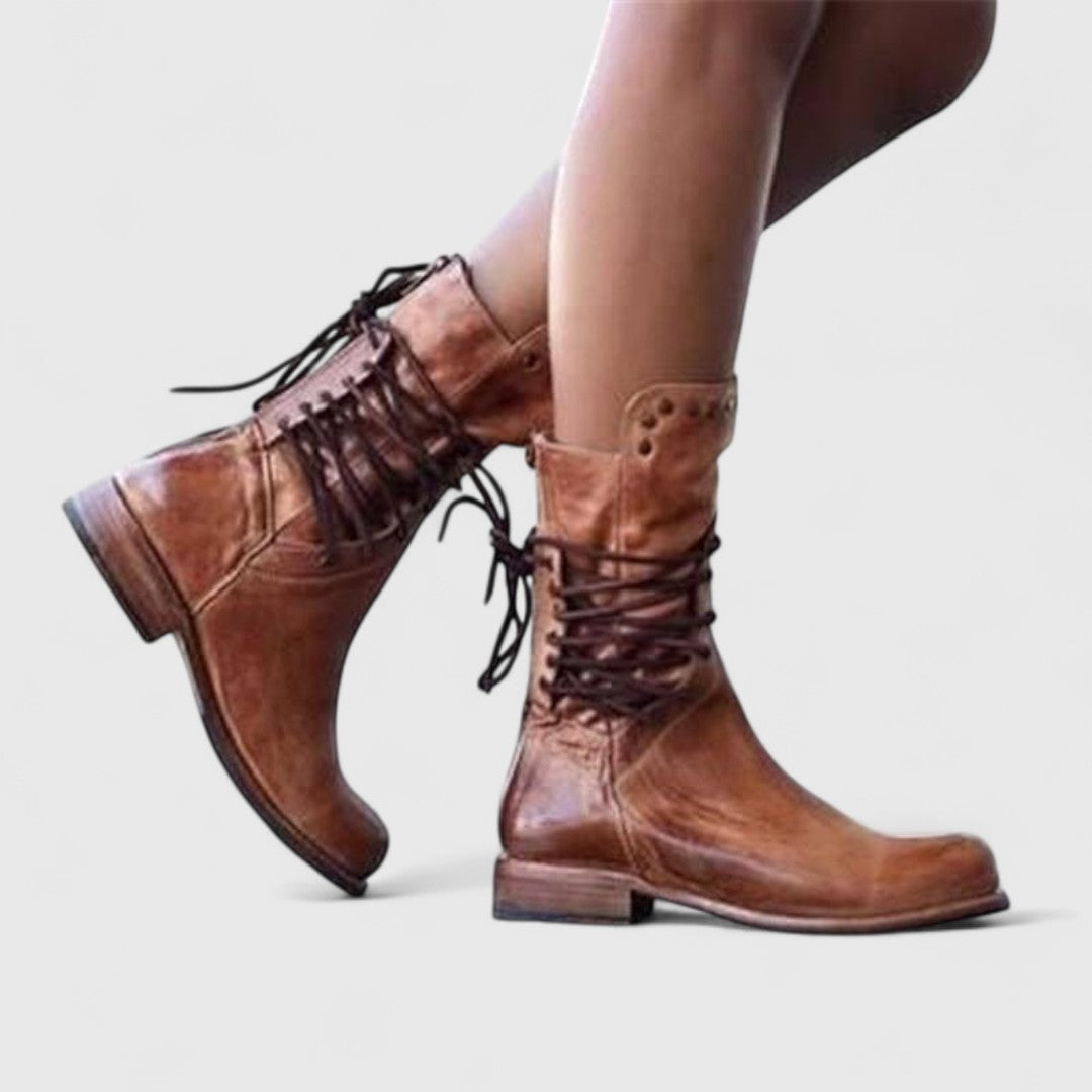 Constança | Botas Militares de Couro Mulher Cano Médio com Atacadores