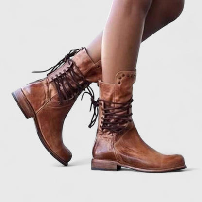 Constança | Botas Militares de Couro Mulher Cano Médio com Atacadores