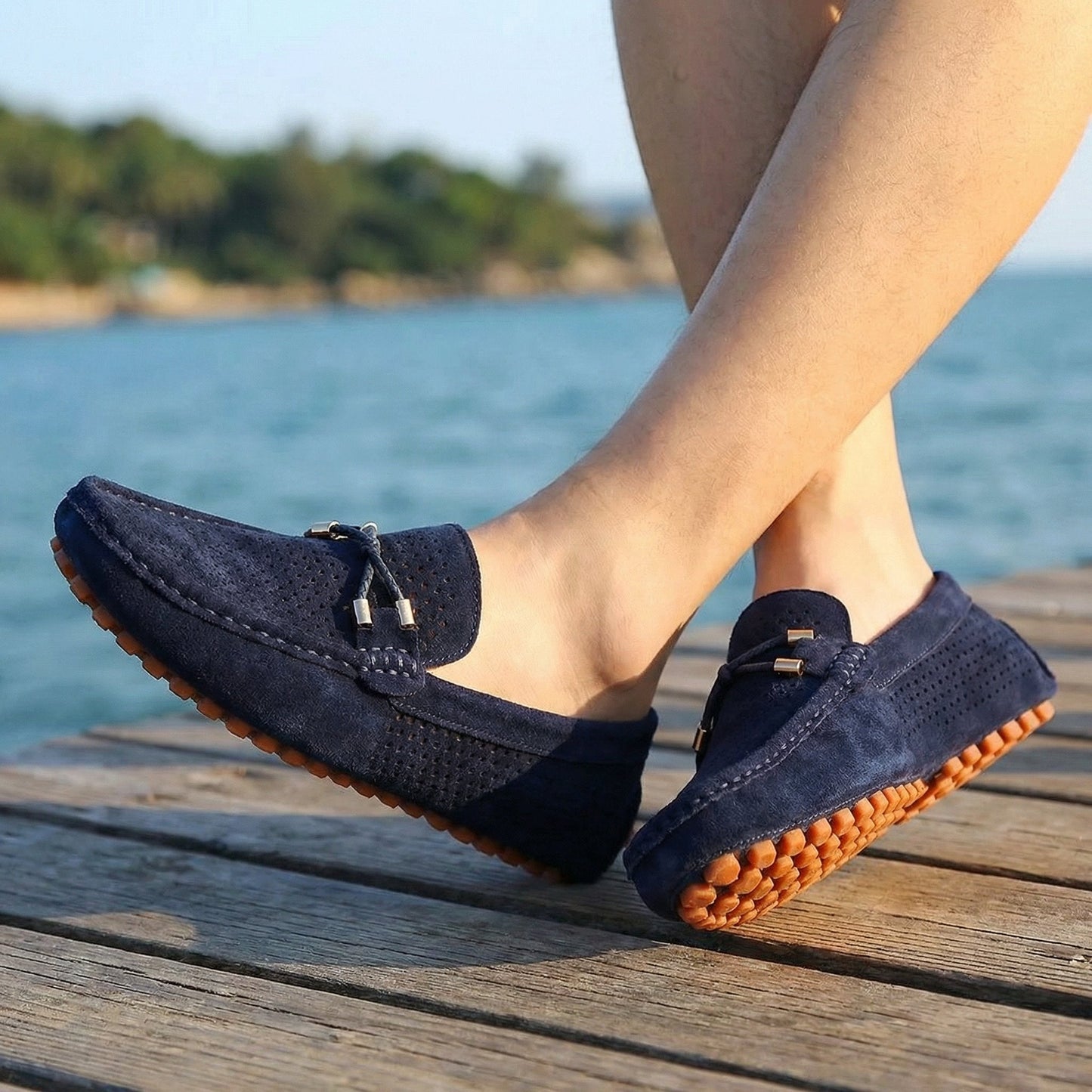 Dinis | Mocassins de Camurça Perfurada Homem Slip-On Detalhe Metálico