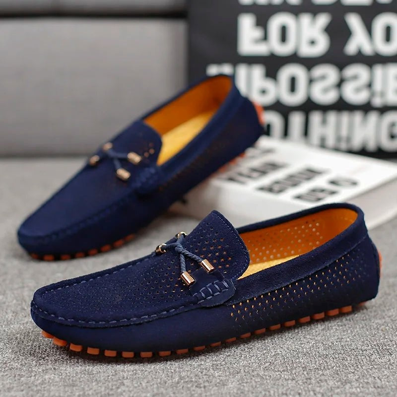 Dinis | Mocassins de Camurça Perfurada Homem Slip-On Detalhe Metálico