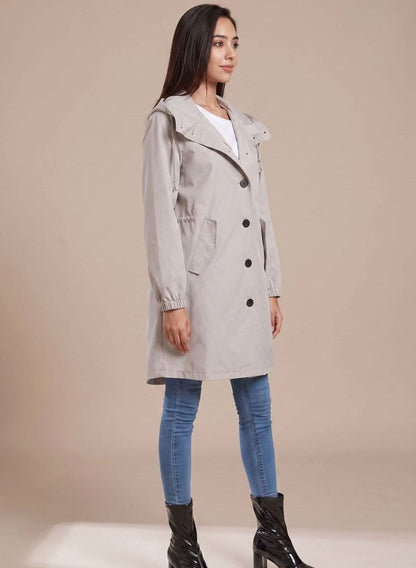 Elisabete | Trench Coat Impermeável Mulher com Capuz Botões