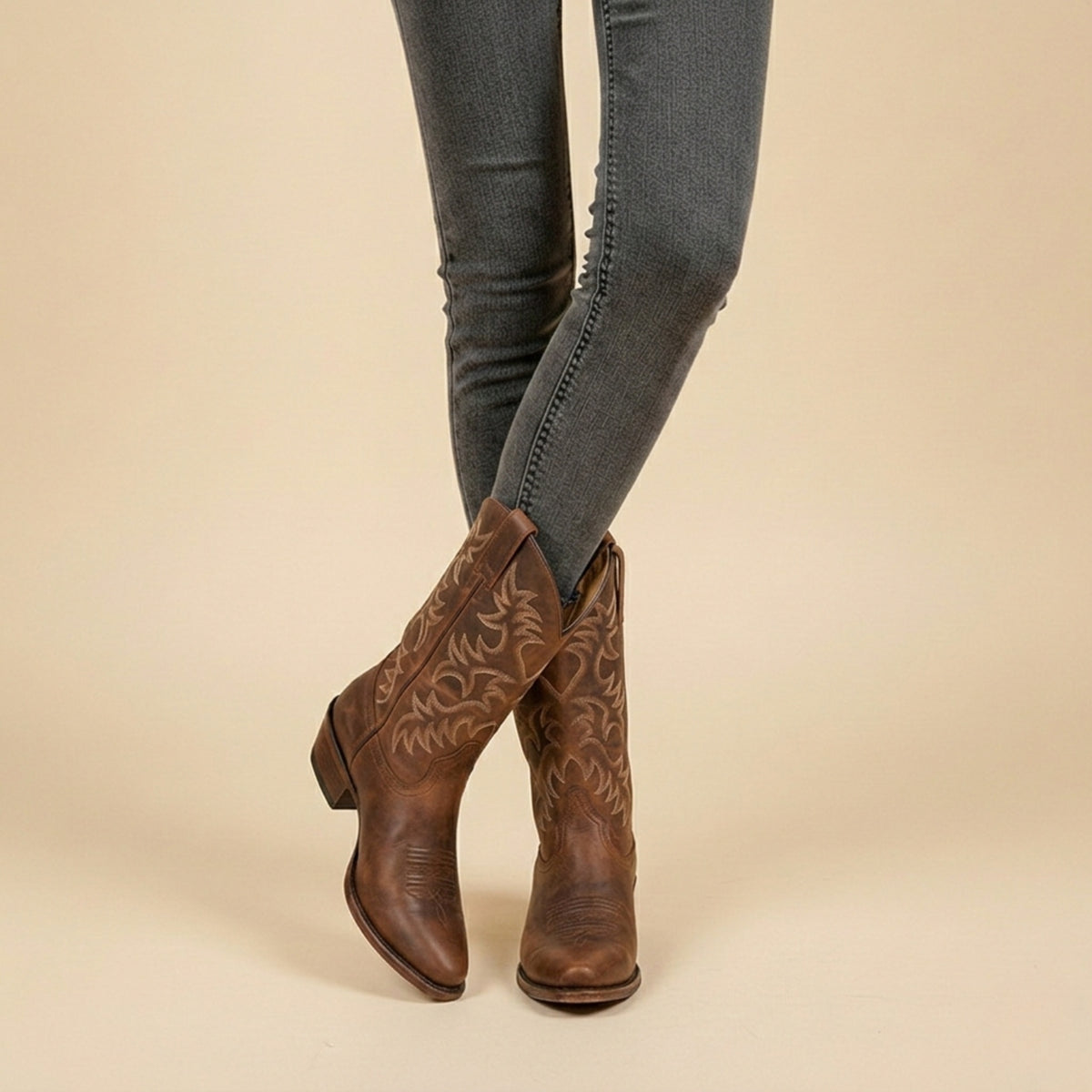 Filipa | Cowboy Boots Mulher Bordado Cano Médio