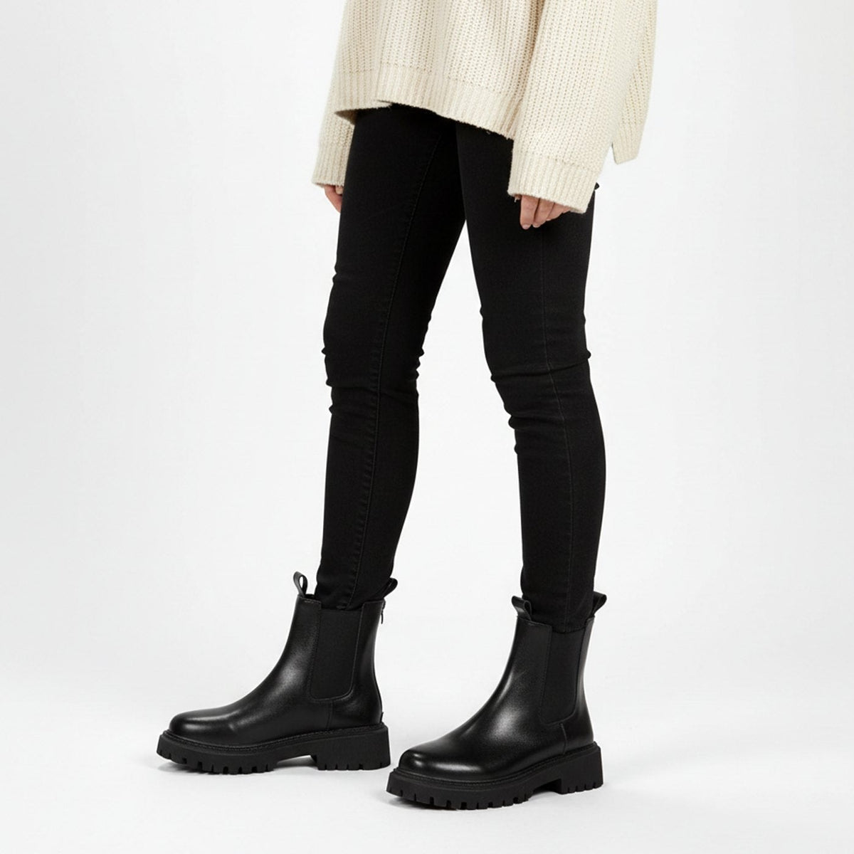 Noemi | Women's Chunky Lug Sole Chelsea Boots Elastic Side