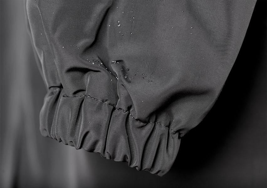 Inês | Parka Impermeável Mulher com Capuz Oversize