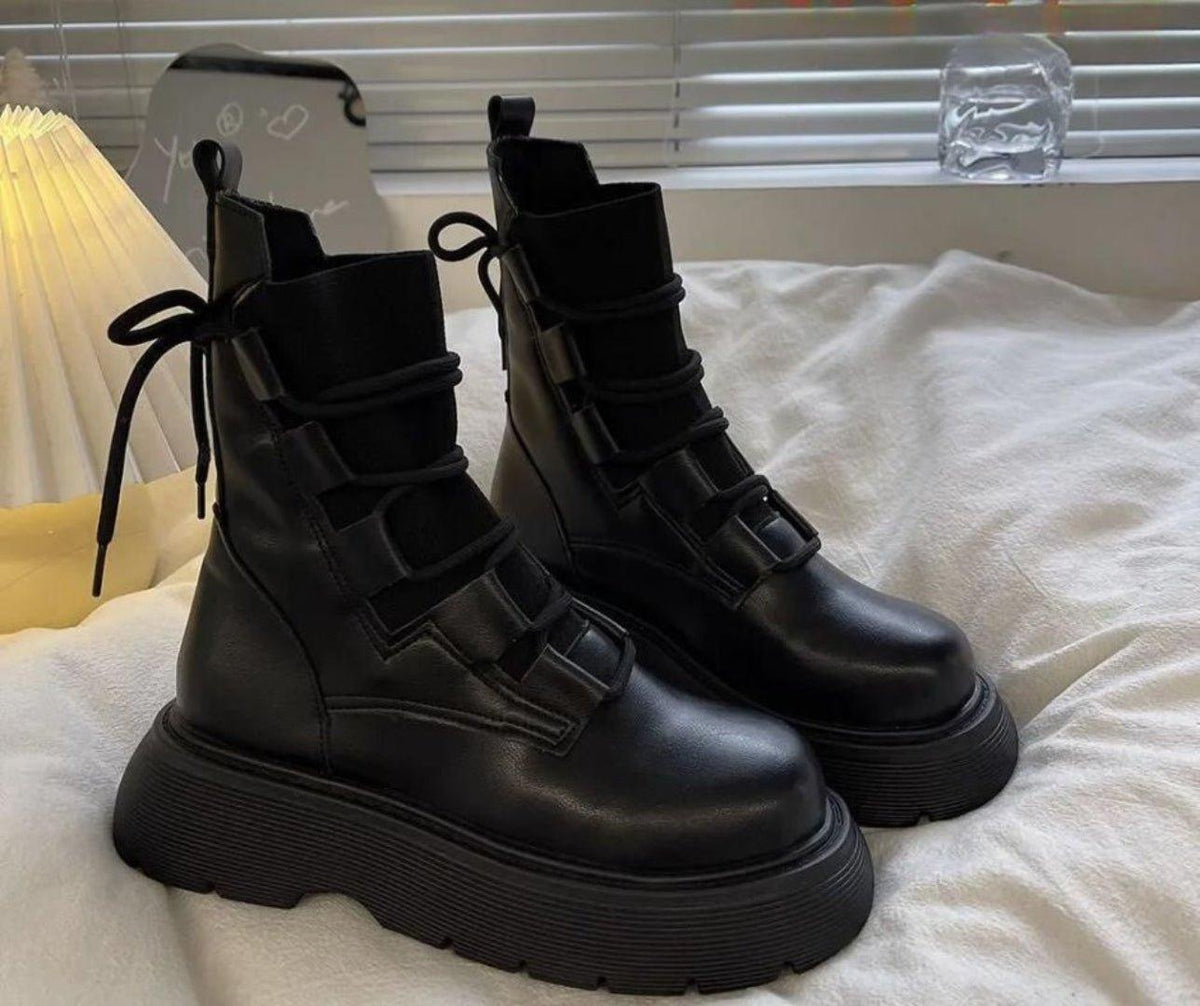 Lara | Botas Militares Mulher Plataforma com Atacadores