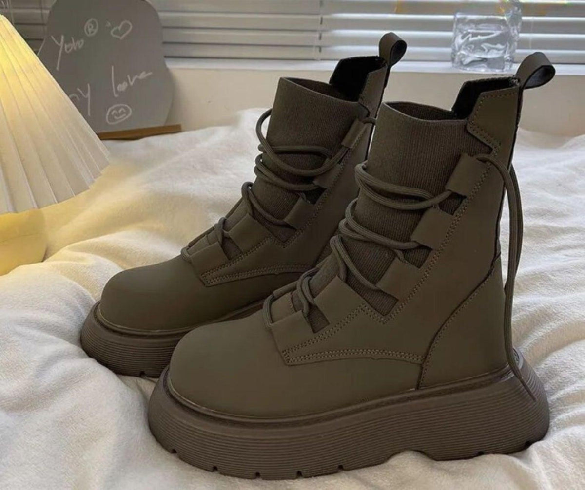 Lara | Botas Militares Mulher Plataforma com Atacadores