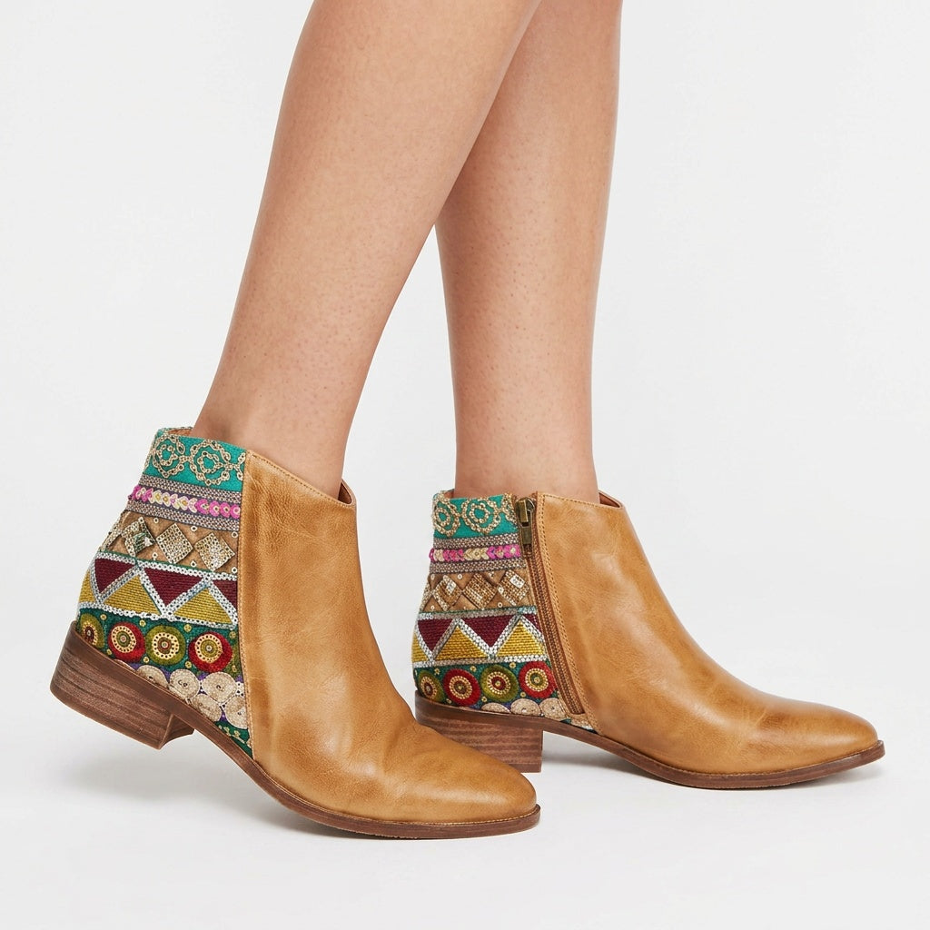Lúcia | Botins Cowboy Mulher com Bordados e Lantejoulas
