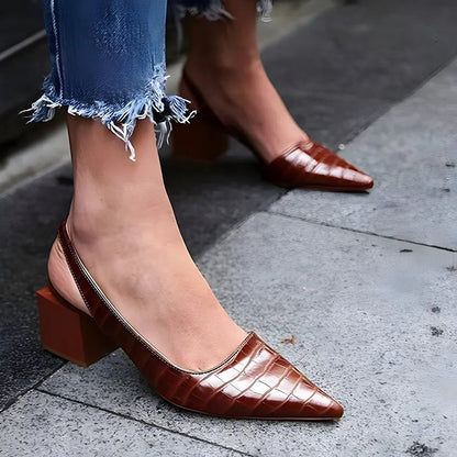 Manuela | Sapatos Oxford Mulher Slingback Bico Fino Salto Baixo