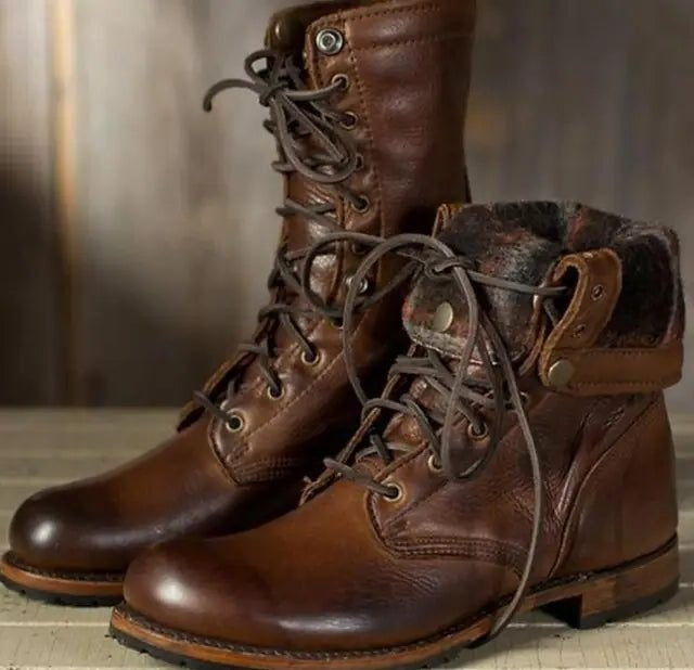 Marta | Botas Militares de Couro Mulher com Atacadores