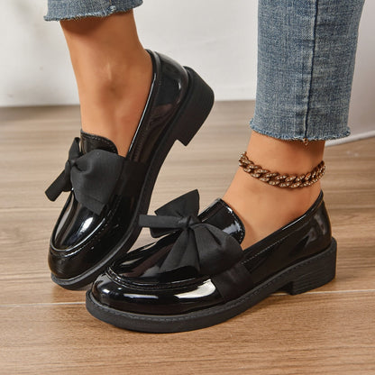 Patrícia | Loafers de Verniz Mulher com Laço