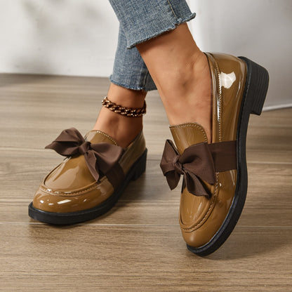 Patrícia | Loafers de Verniz Mulher com Laço