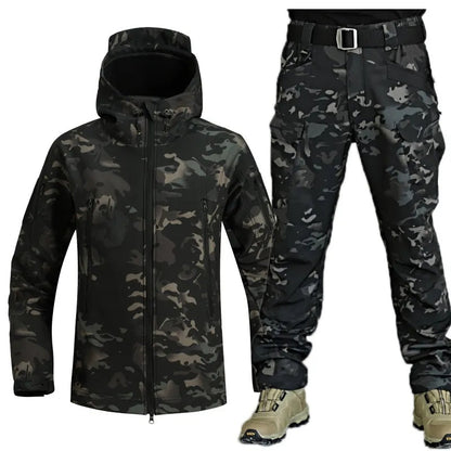 Salvador | Conjunto Tático Outdoor Homem Softshell com Capuz
