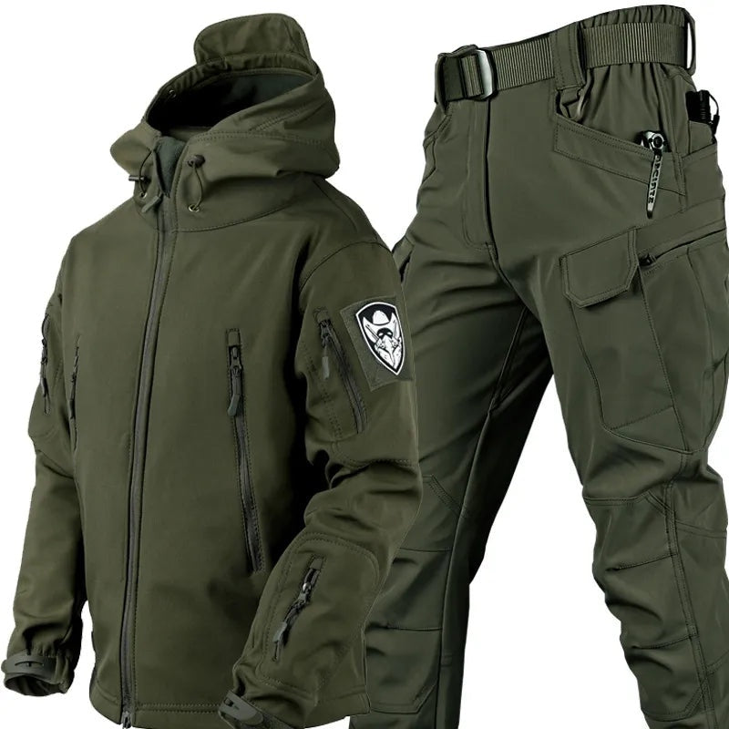 Salvador | Conjunto Tático Outdoor Homem Softshell com Capuz