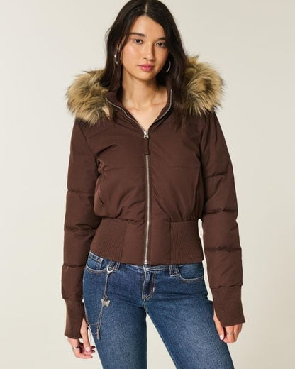 Sofia | Casaco Acolchoado Puffer Cropped Mulher com Capuz Pelo
